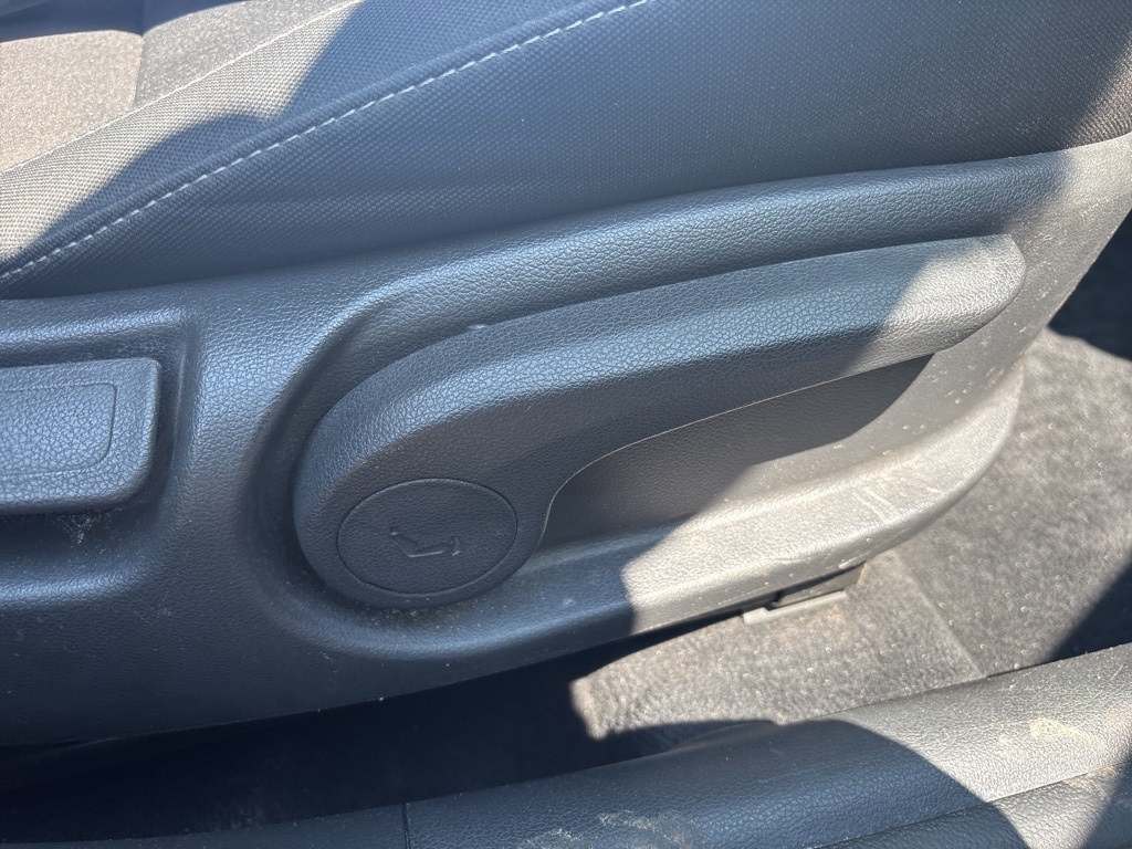 2018 Hyundai Elantra GT Base photo 35