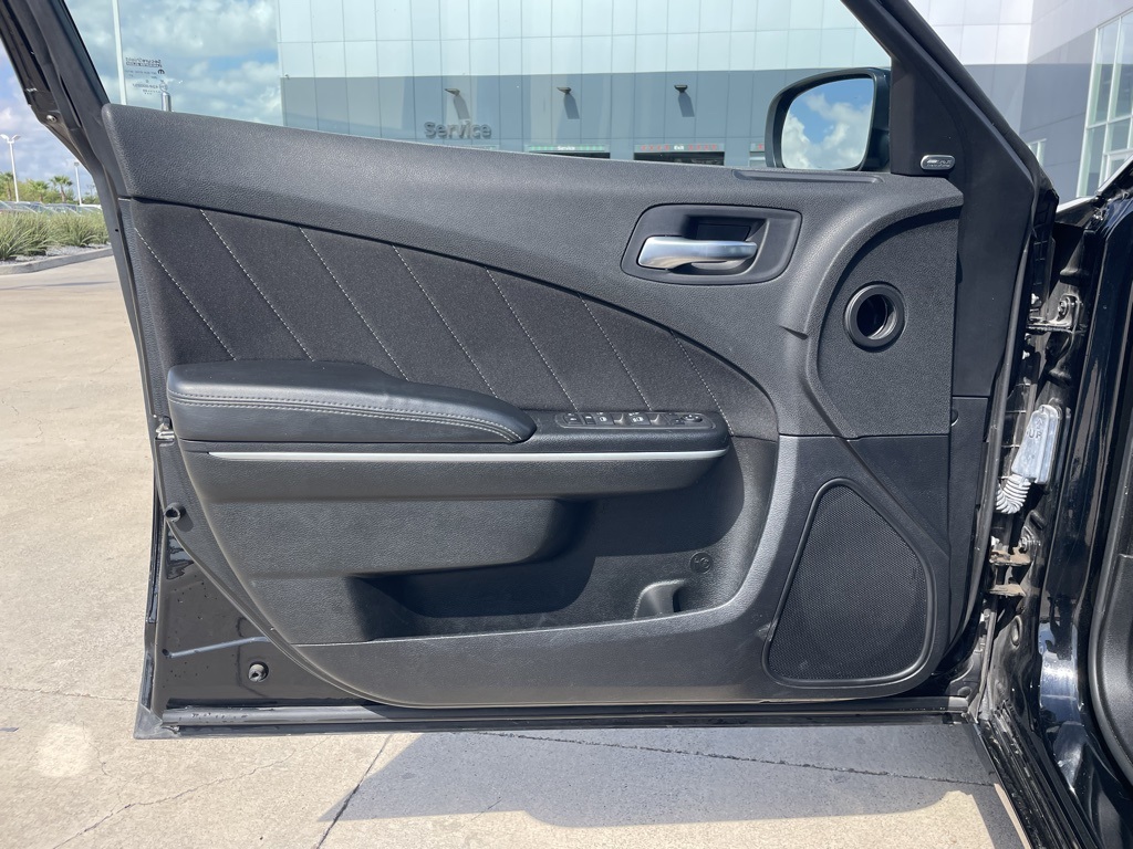 2023 Dodge Charger SXT photo 13