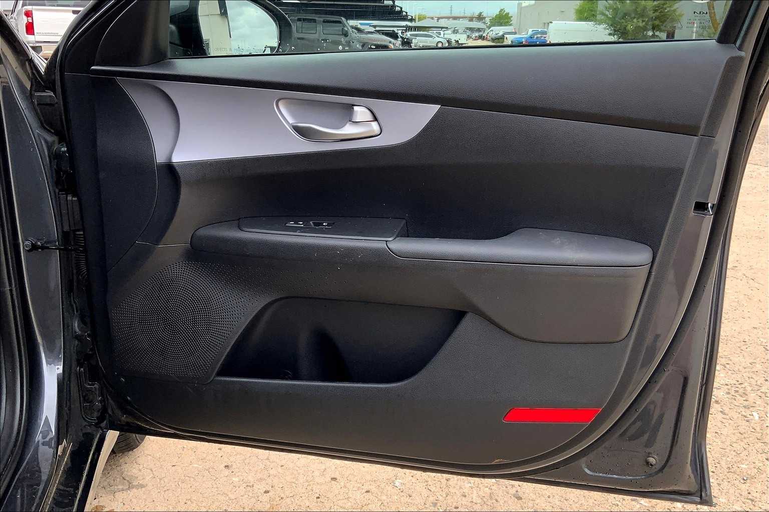 2024 Kia Forte LXS photo 22