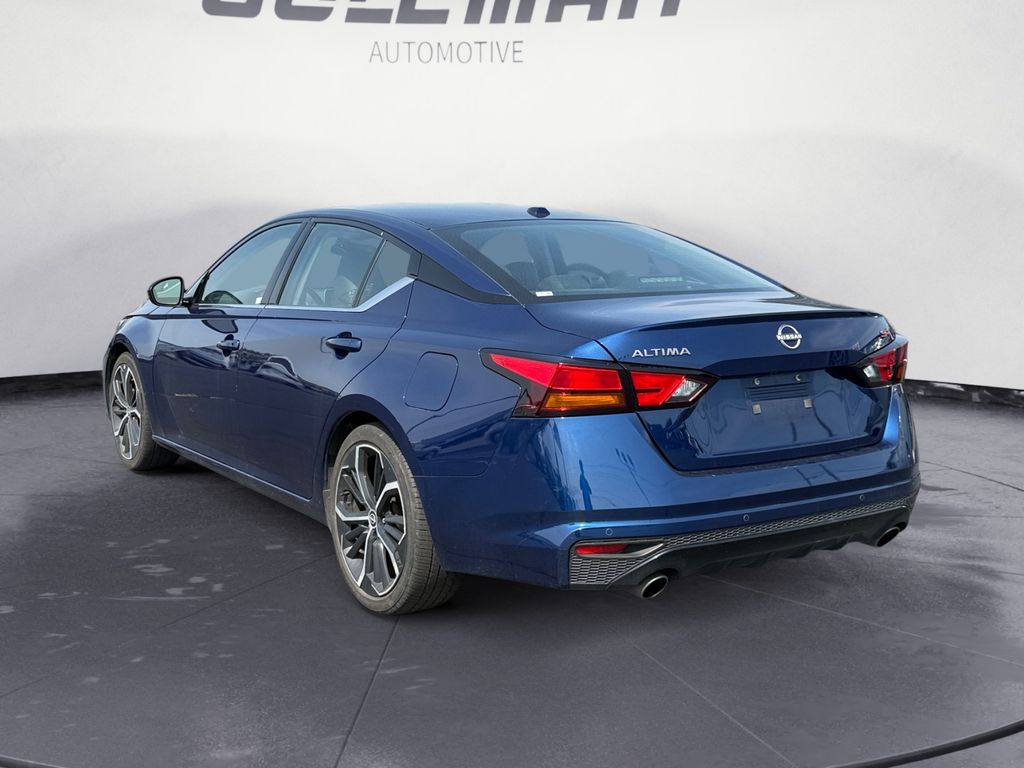 2024 Nissan Altima 2.5 SR photo 3