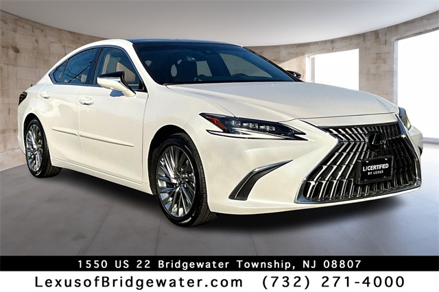 2022 Lexus ES 350 Ultra Luxury's photo