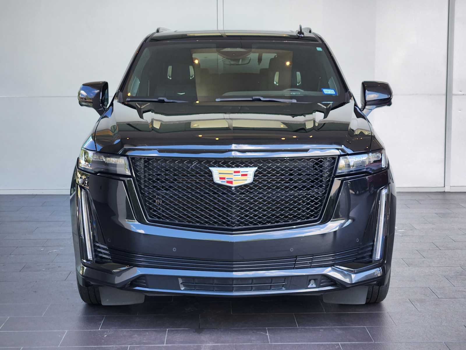 2023 Cadillac Escalade Sport Platinum photo 2