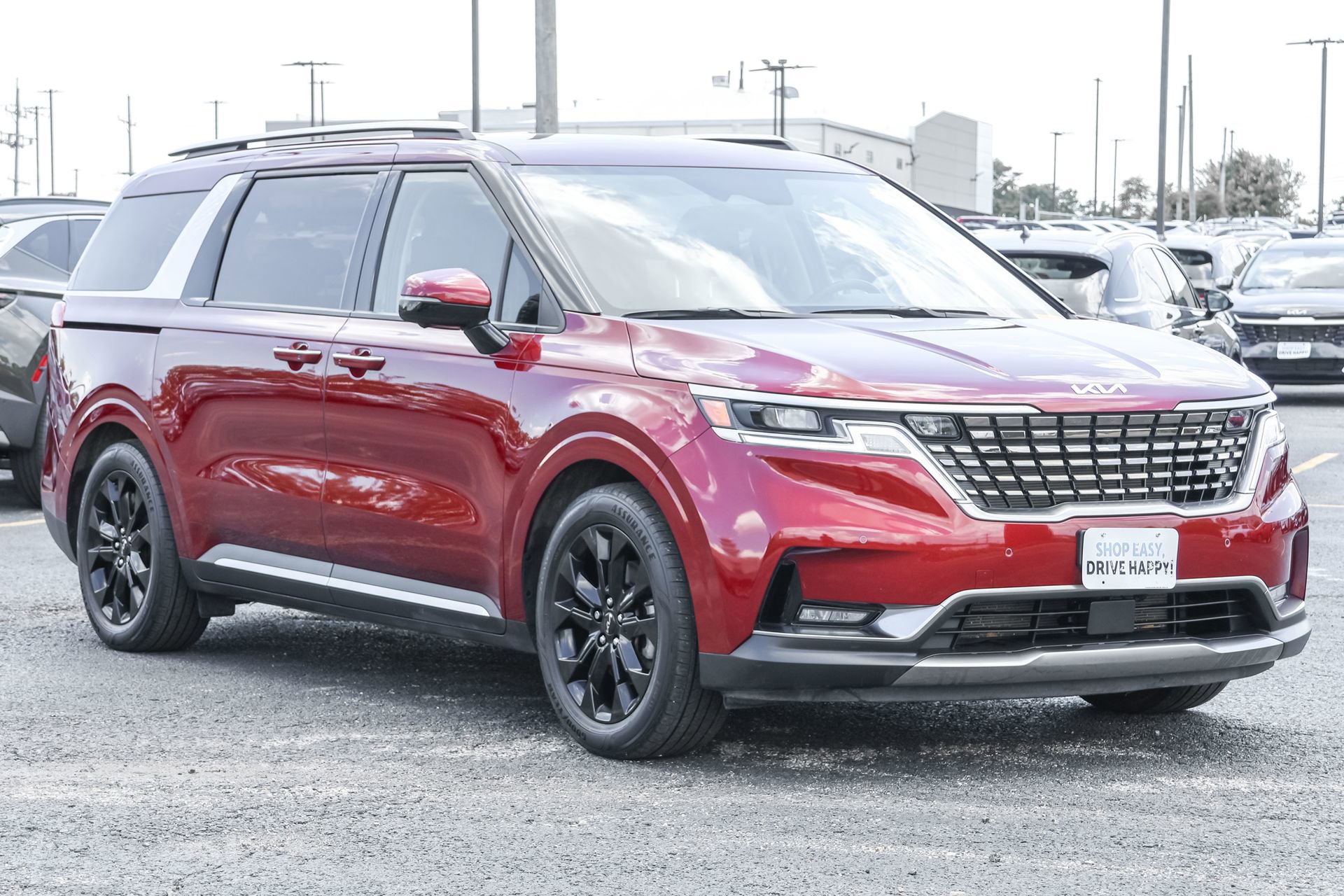 2023 Kia Carnival SX photo 2