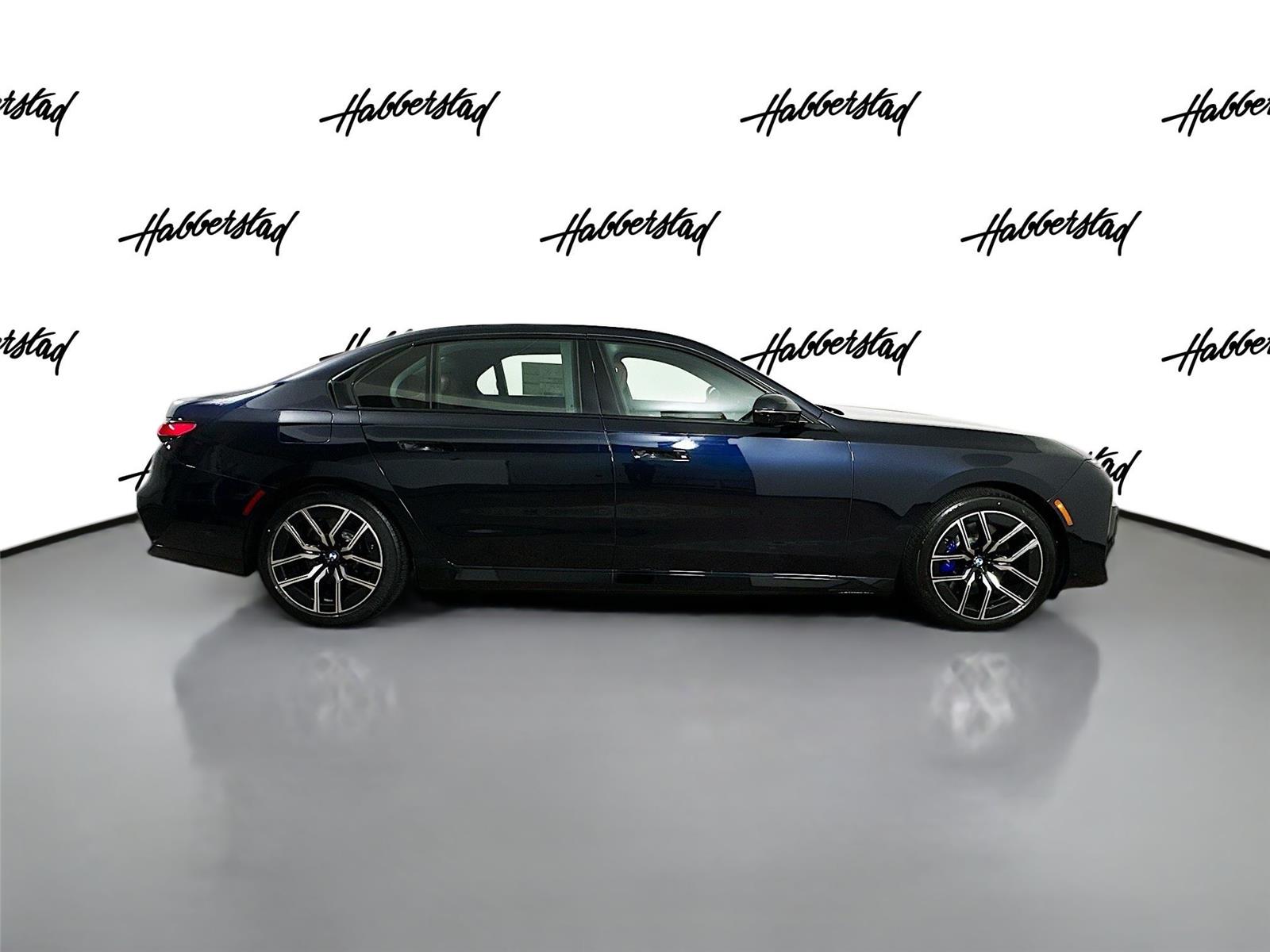 2026 Bmw 750e photo 4