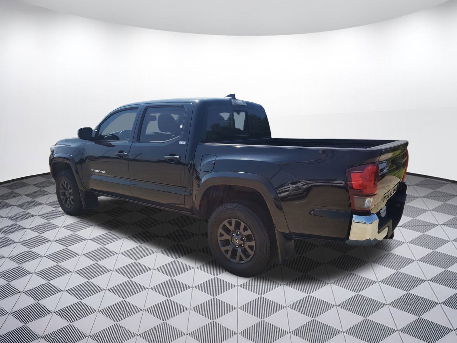 2023 Toyota Tacoma SR5 photo 3