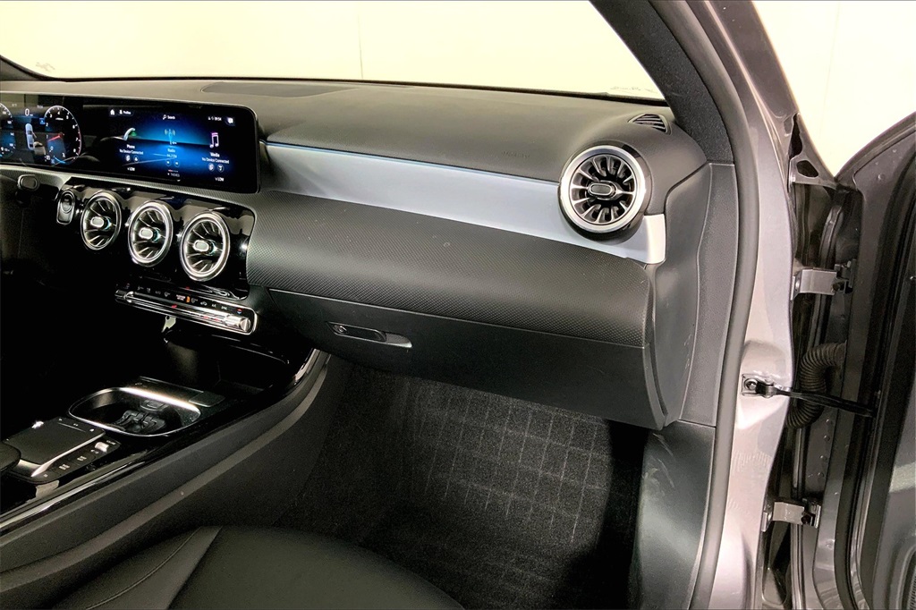 2022 Mercedes Benz A 220 photo 16