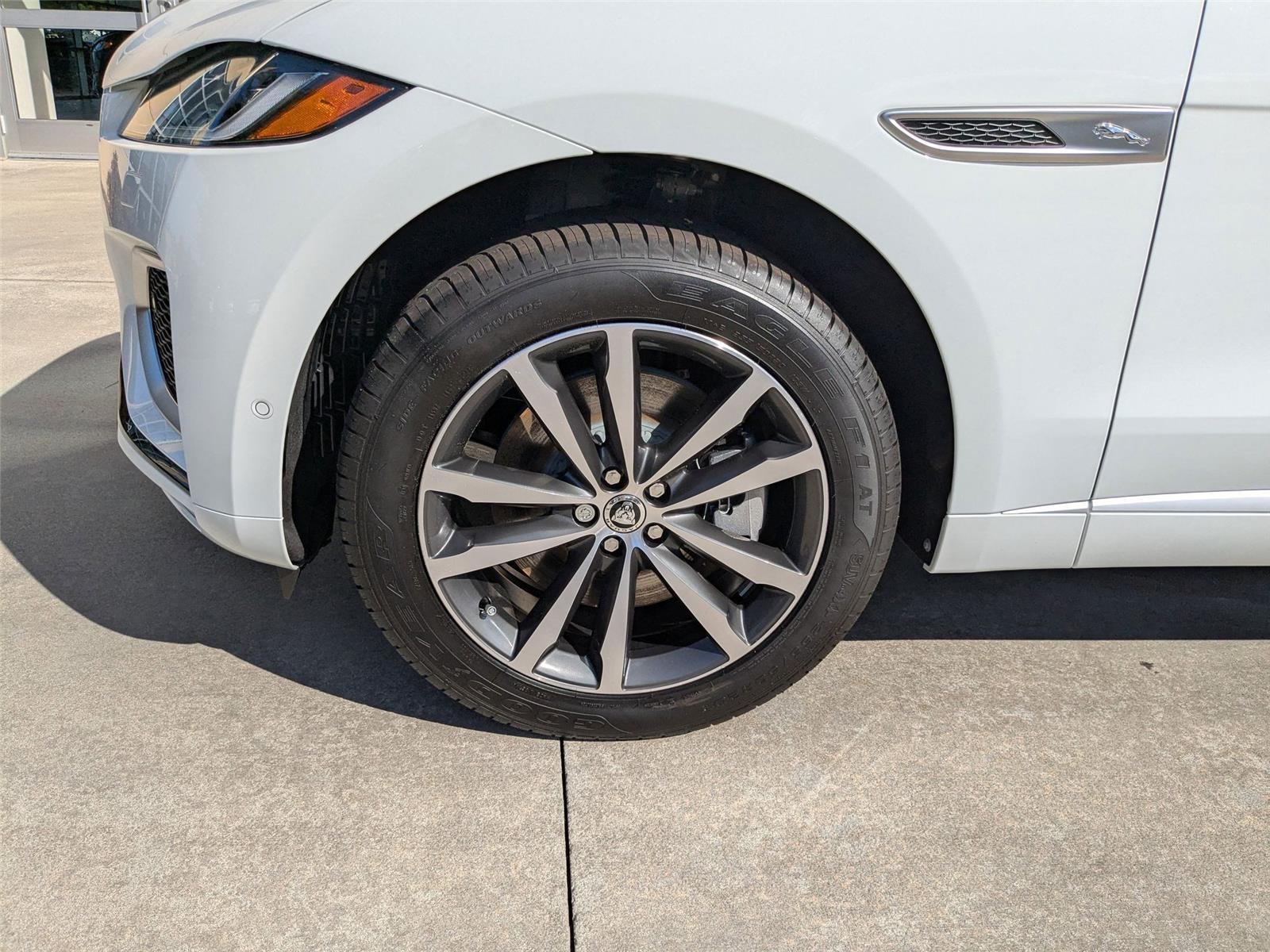 2026 Jaguar F-PACE P250 R-Dynamic S photo 8