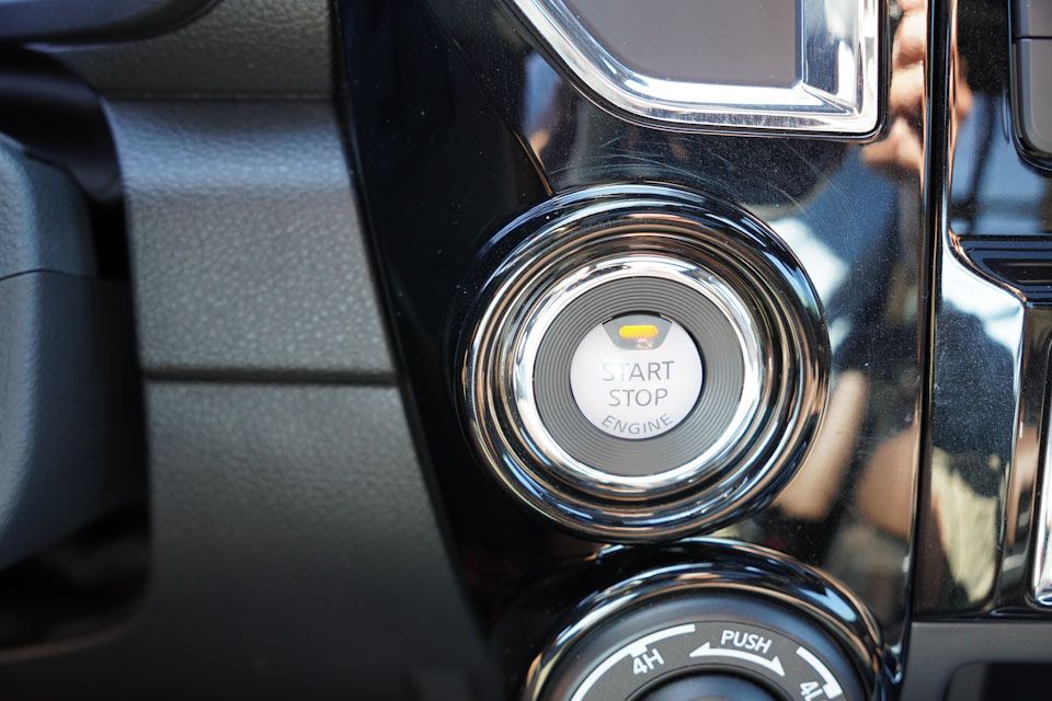 2024 Nissan Titan Platinum Reserve photo 32