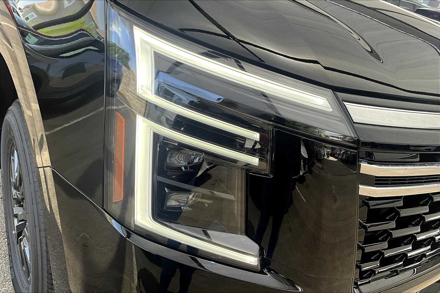 2025 Nissan Armada SV photo 17