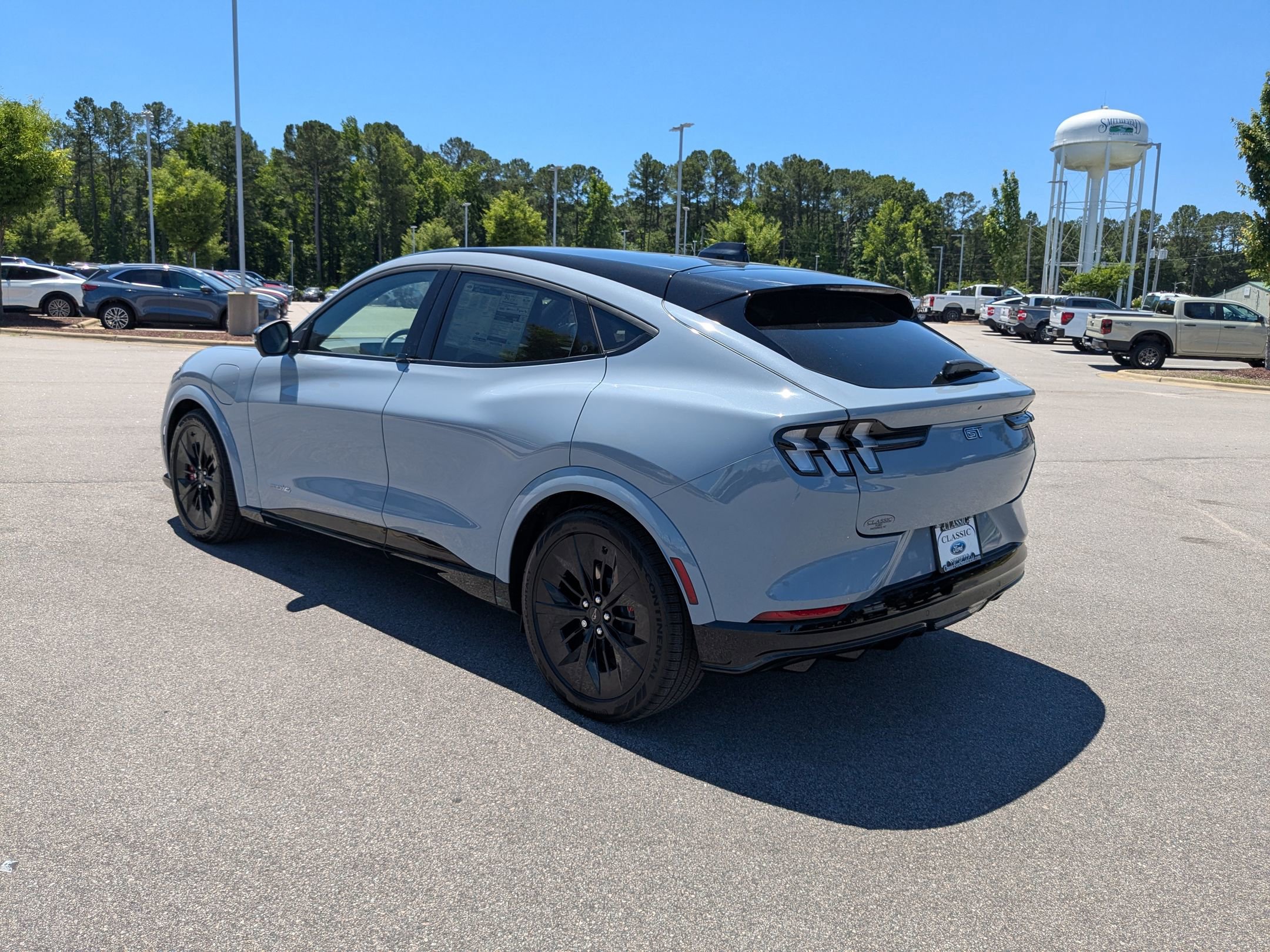 2025 Ford Mustang Mach-E GT photo 8