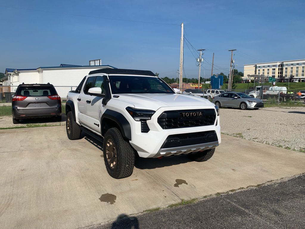 2025 Toyota Tacoma Trailhunter's photo