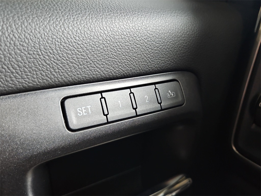 2018 Chevrolet Silverado 1500 LTZ photo 23
