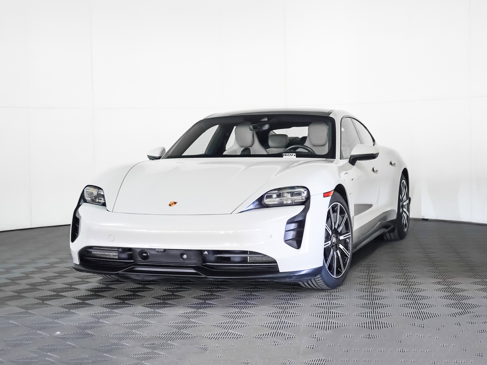 2022 Porsche Taycan S's photo