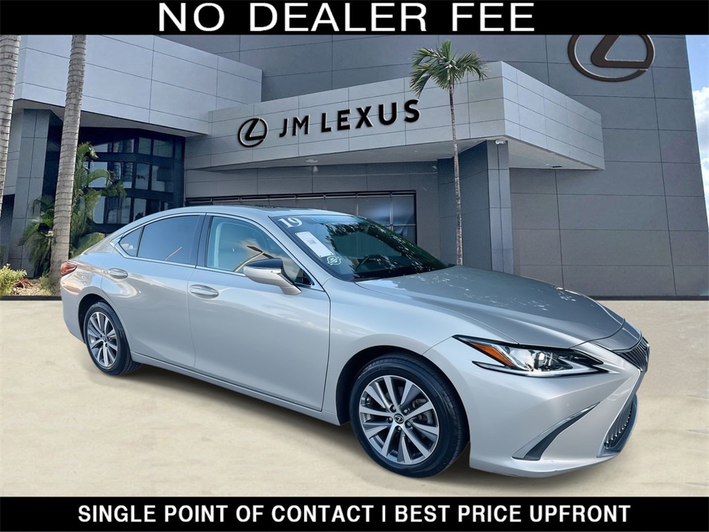 2019 Lexus ES 350's photo