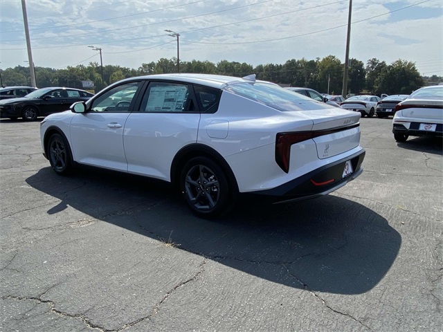 2025 Kia K4 LXS photo 4