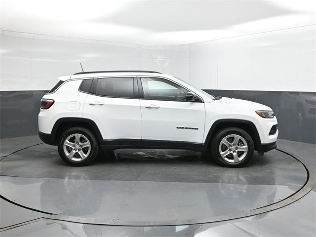 2024 Jeep Compass Latitude photo 23