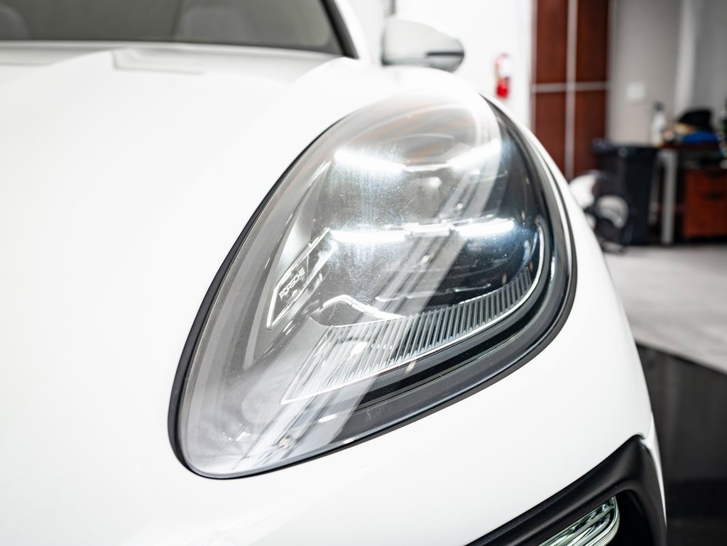 2024 Porsche Macan T photo 14