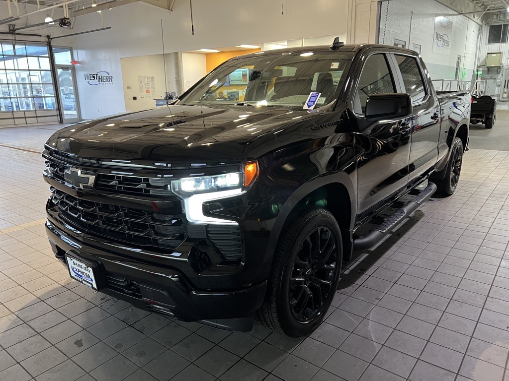 2024 Chevrolet Silverado 1500 RST photo 3