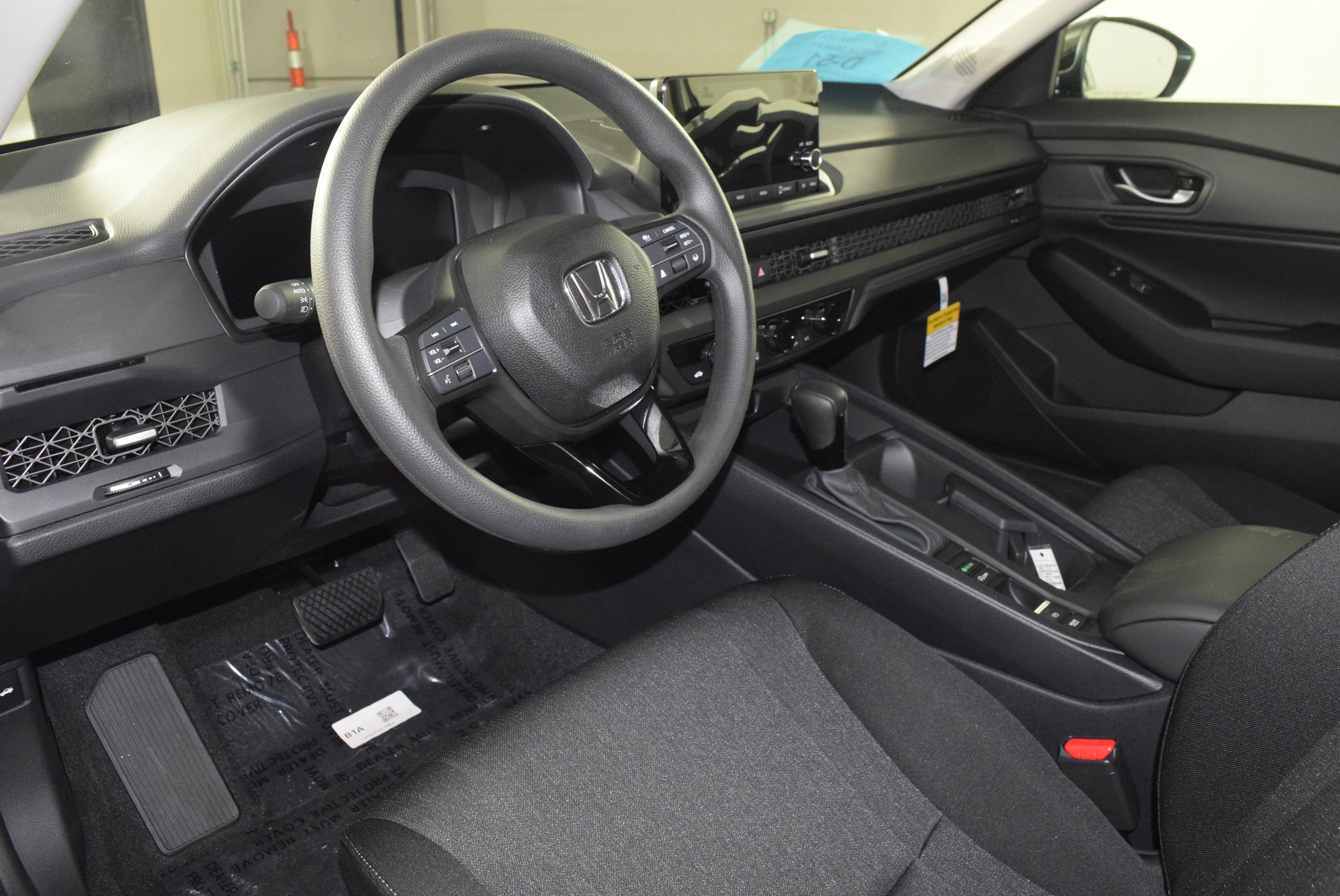 2025 Honda Accord SE photo 2