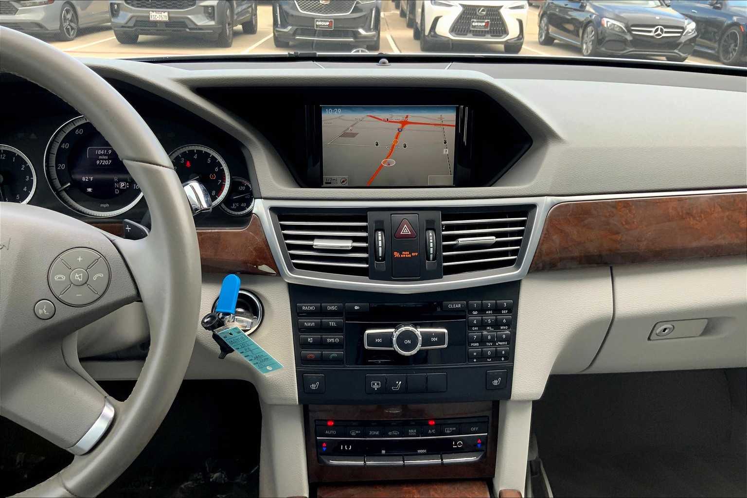 2013 Mercedes Benz E 350 photo 6