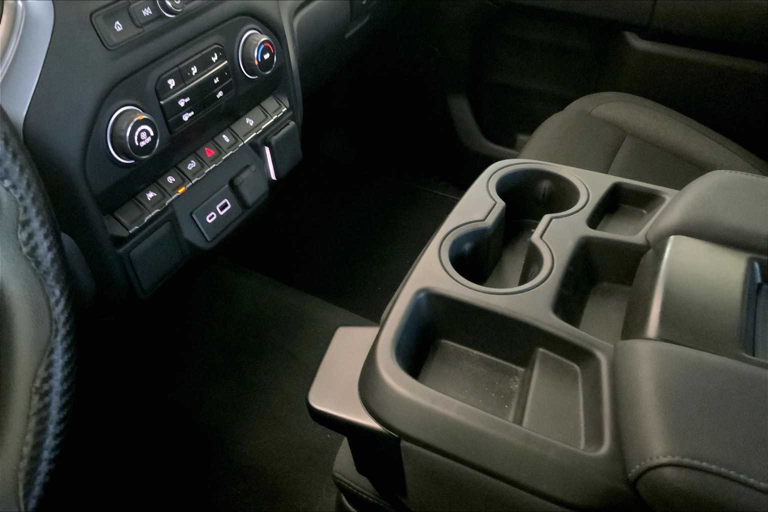 2024 Chevrolet Silverado 1500 Custom Trail Boss photo 15