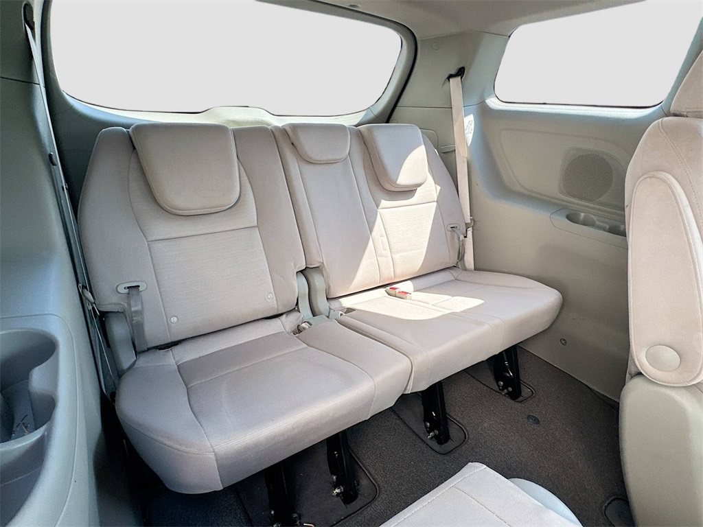 2015 Kia Sedona LX photo 26