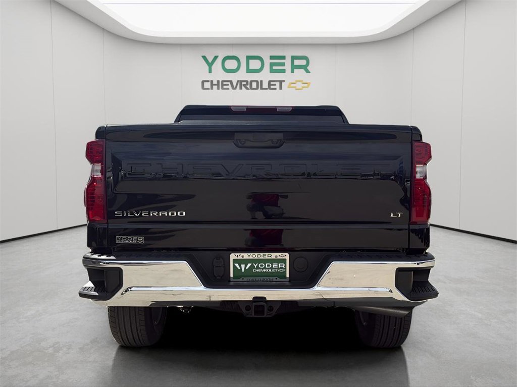 2025 Chevrolet Silverado 1500 LT photo 3