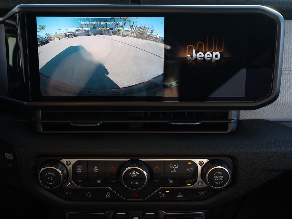 New 2026 Bright White Clear-Coat Exterior Paint Jeep Willys image 29