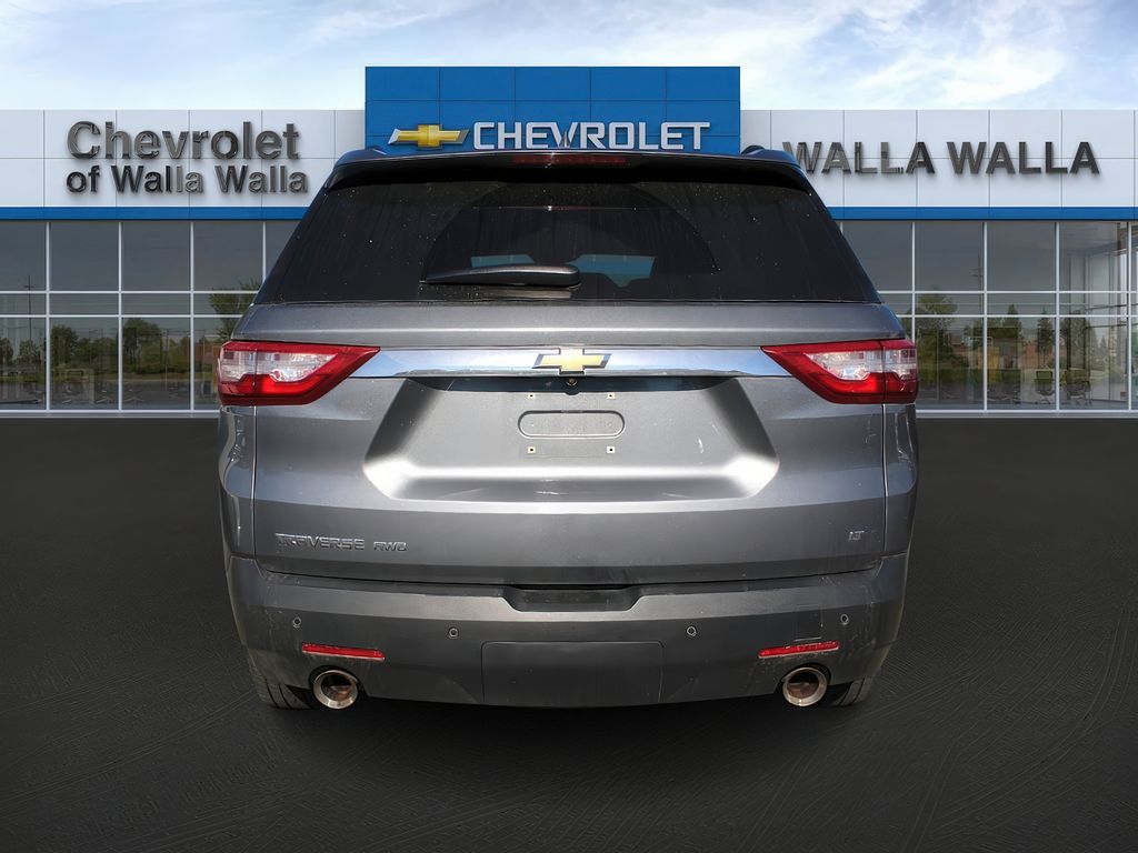 2020 Chevrolet Traverse Cloth photo 2