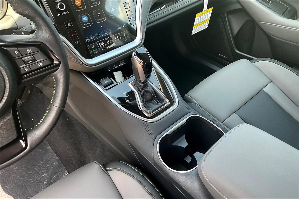 2025 Subaru Outback Onyx Edition photo 4