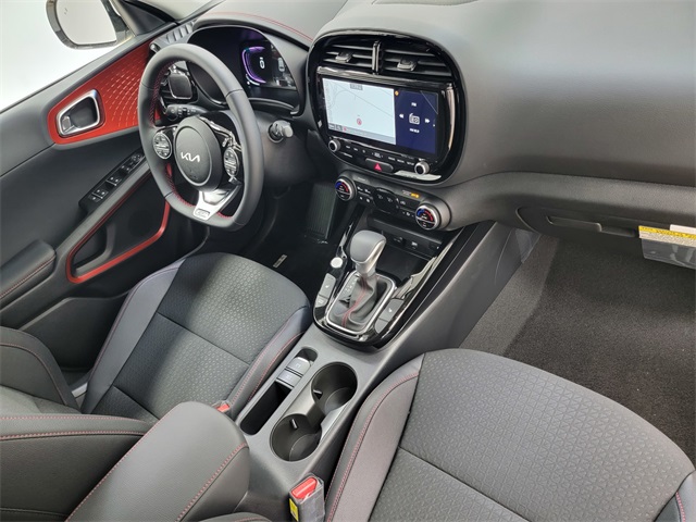 2025 Kia Soul GT-Line photo 13