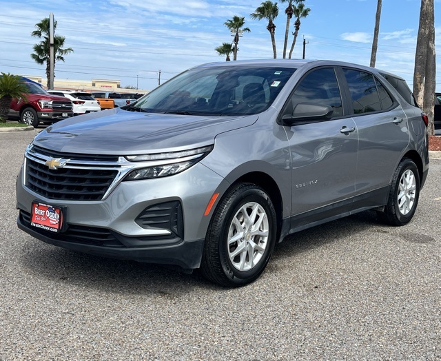 2024 Chevrolet Equinox LS photo 3