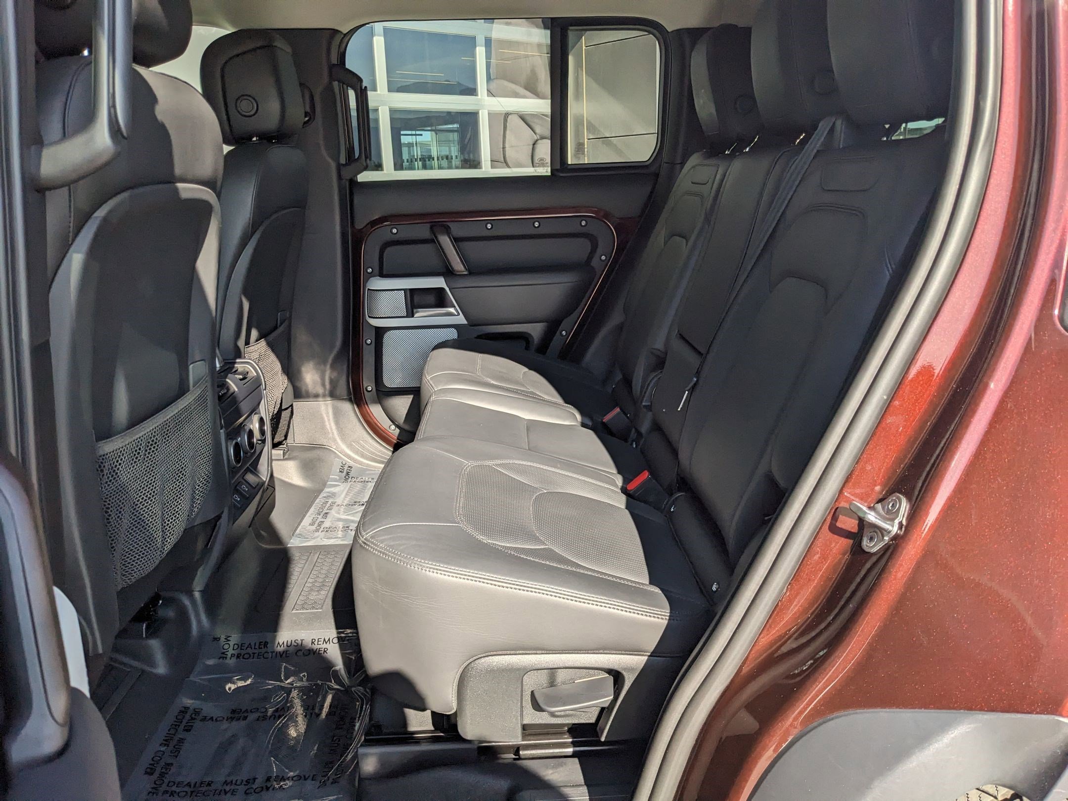 2023 Land Rover Defender 130 First Edition photo 25