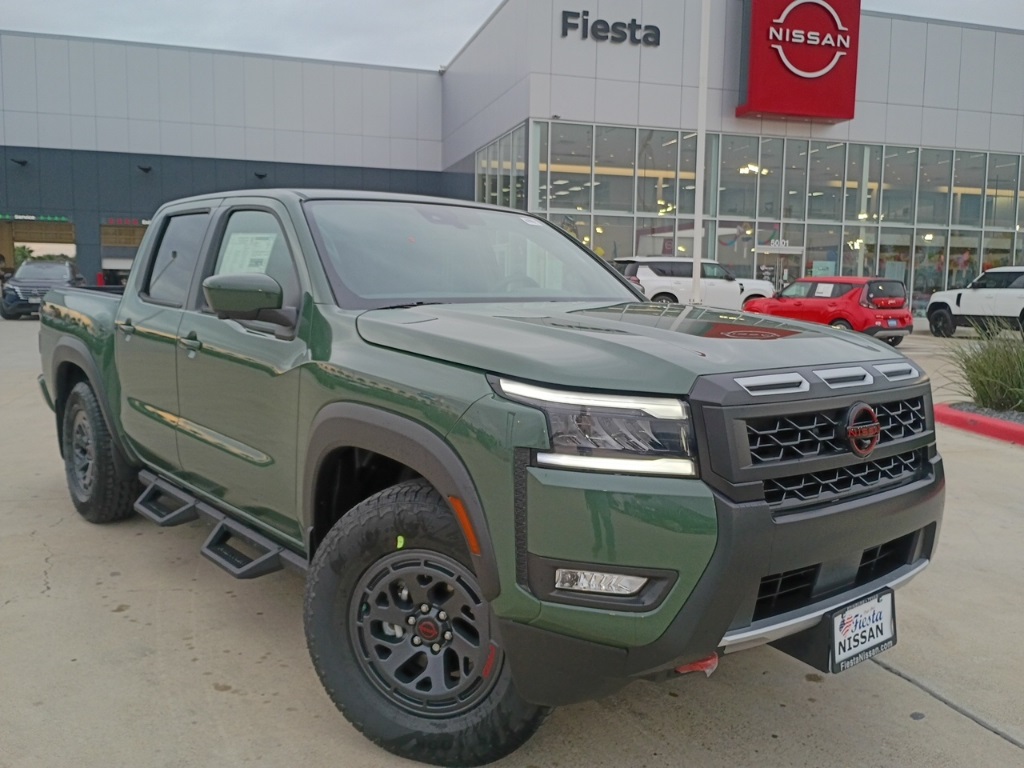 2026 Nissan Frontier PRO-X's photo