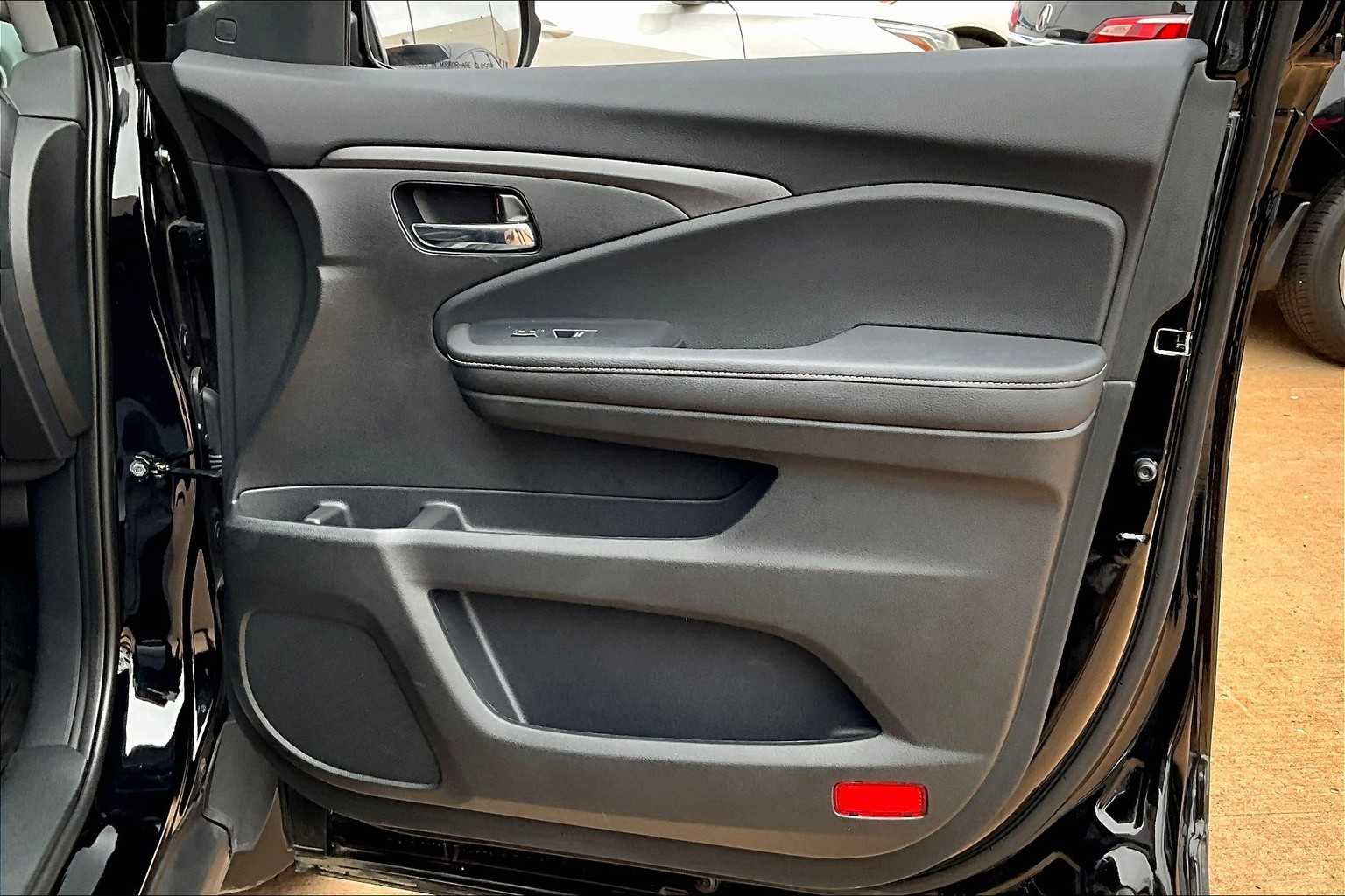 2024 Honda Ridgeline RTL photo 24