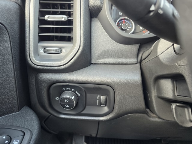 2025 Ram 2500 Tradesman photo 13