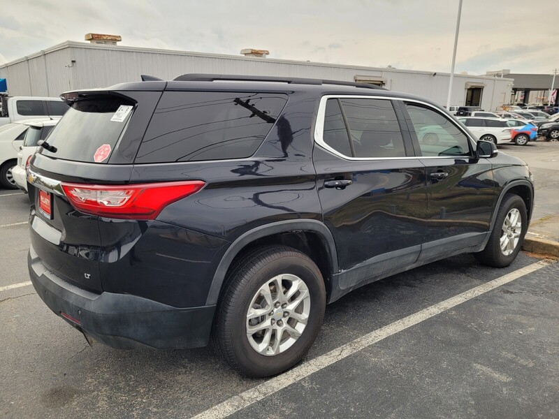 2020 Chevrolet Traverse Cloth 1LT photo 2