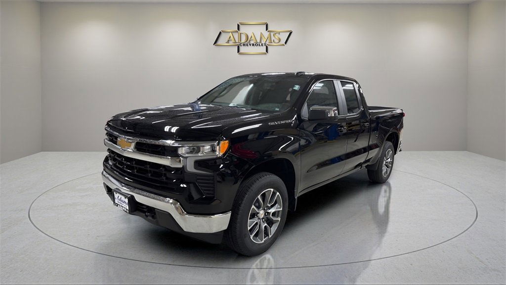 2026 Chevrolet Silverado LT's photo