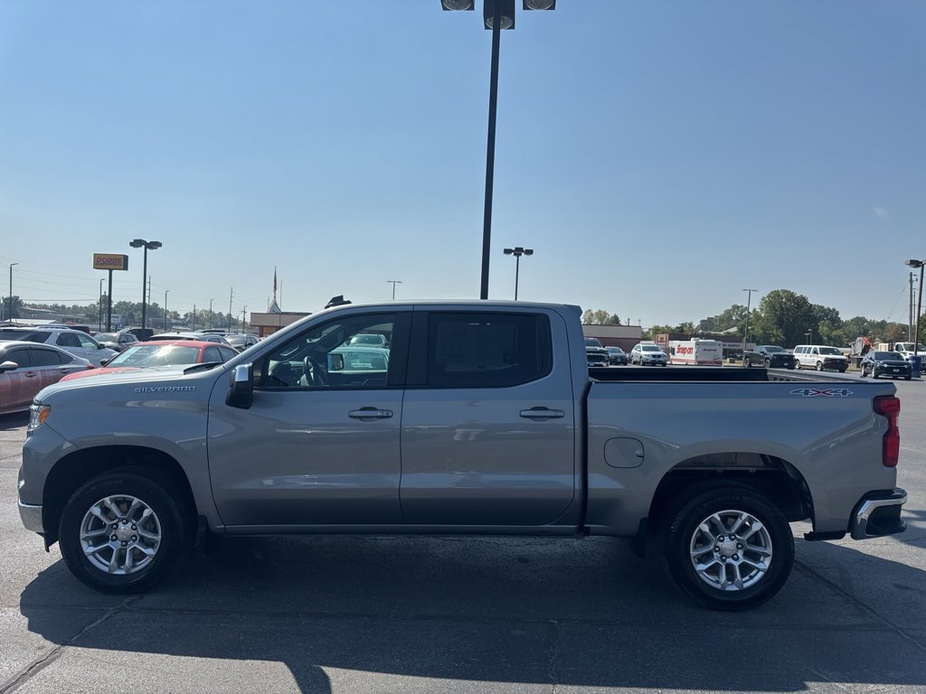 2024 Chevrolet Silverado 1500 LT photo 6