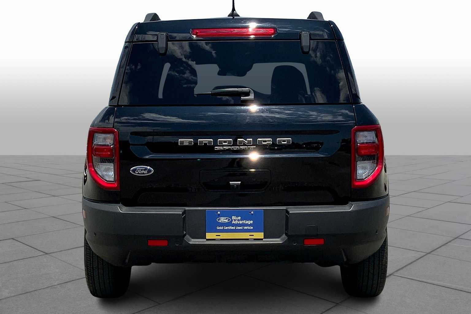 2024 Ford Bronco Sport Outer Banks photo 3