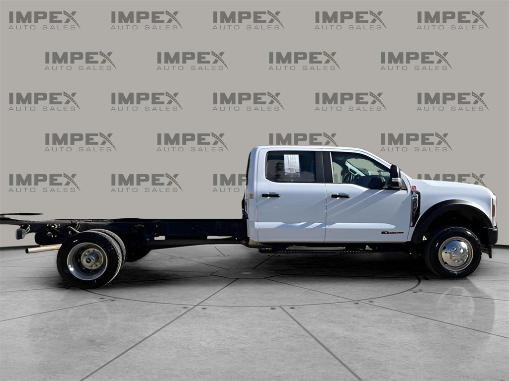 2024 Ford F-450 Super Duty Chassis Cab XL's photo
