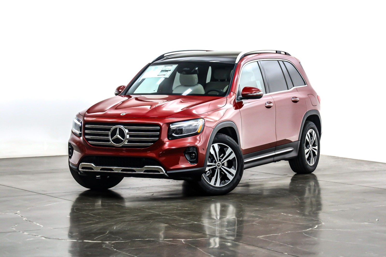 2026 Mercedes-Benz GLB GLB 250's photo