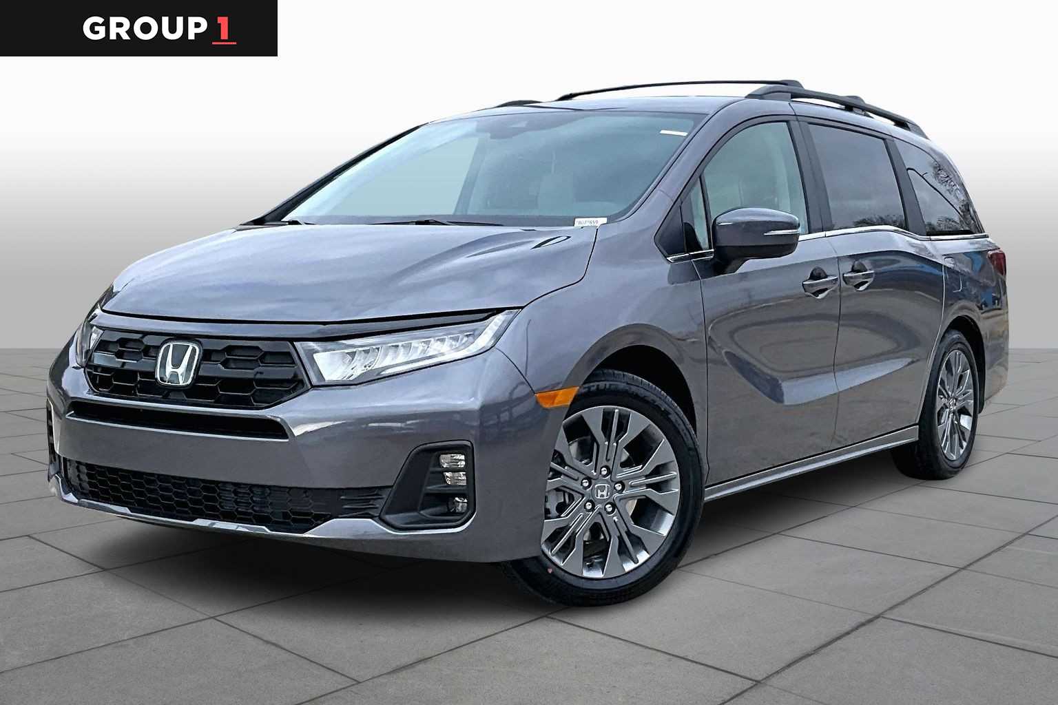 2026 Honda Odyssey Touring's photo