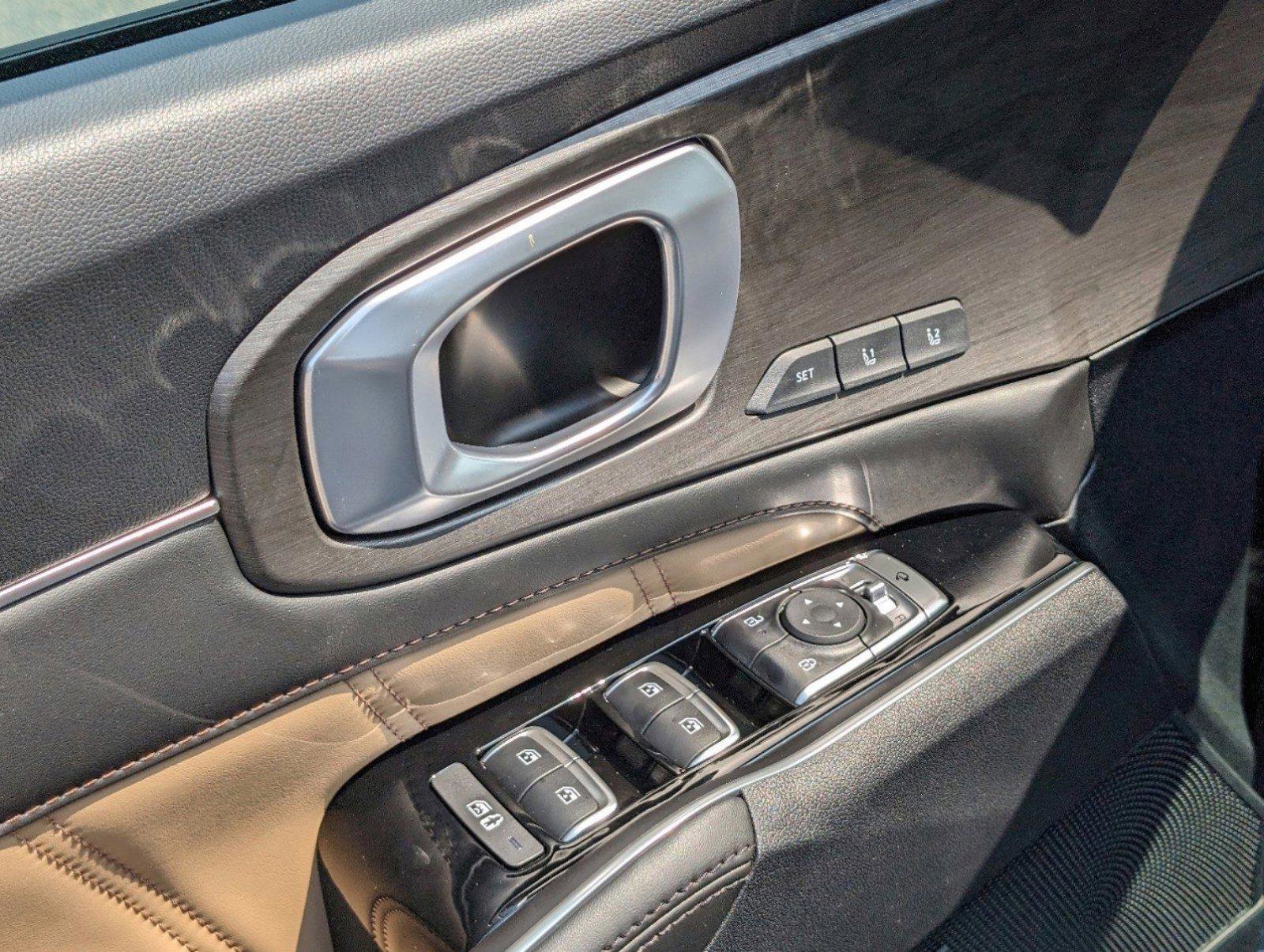 2024 Kia Sorento X-Line SX Prestige photo 9