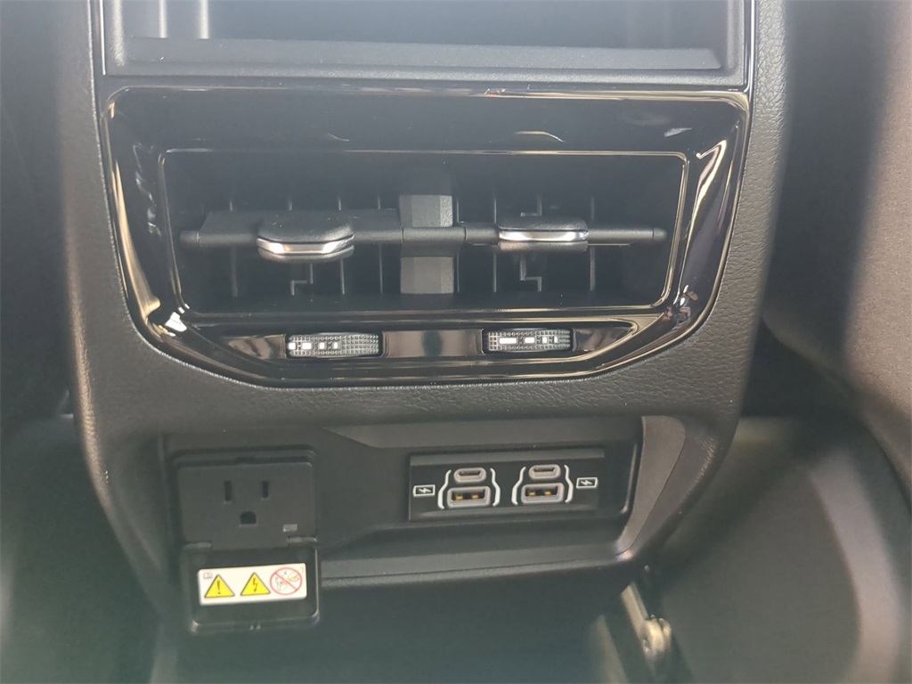 2025 Jeep Grand Cherokee Altitude X photo 11
