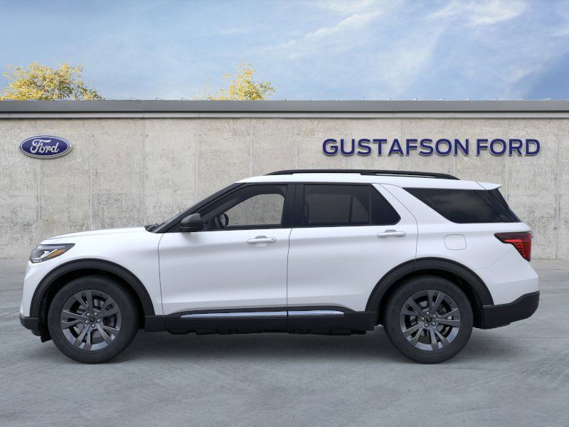 2025 Ford Explorer photo 4