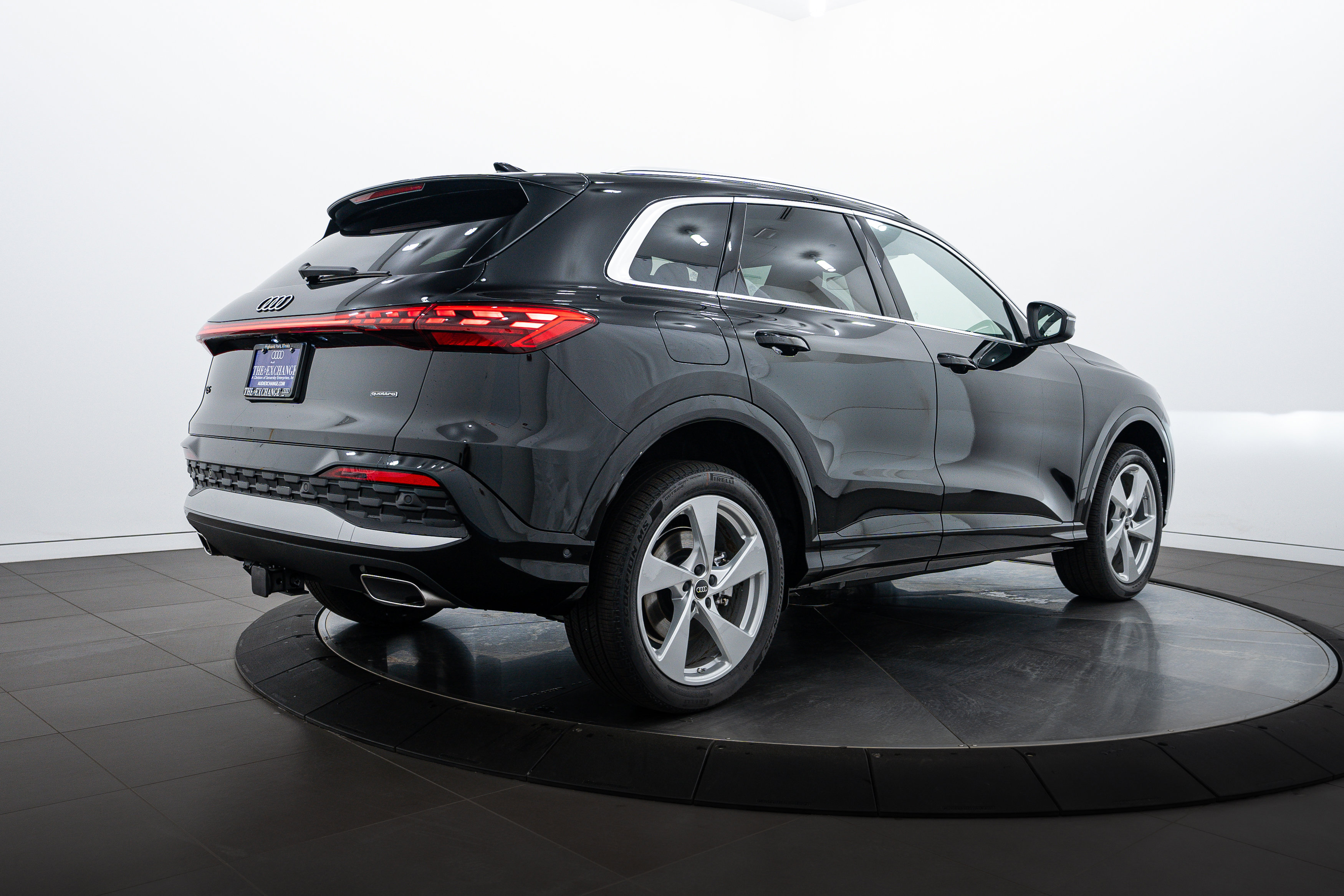 2025 Audi Q5 Premium Plus photo 4