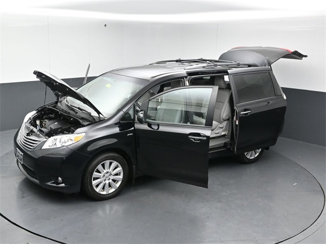 2017 TOYOTA SIENNA - Image 51