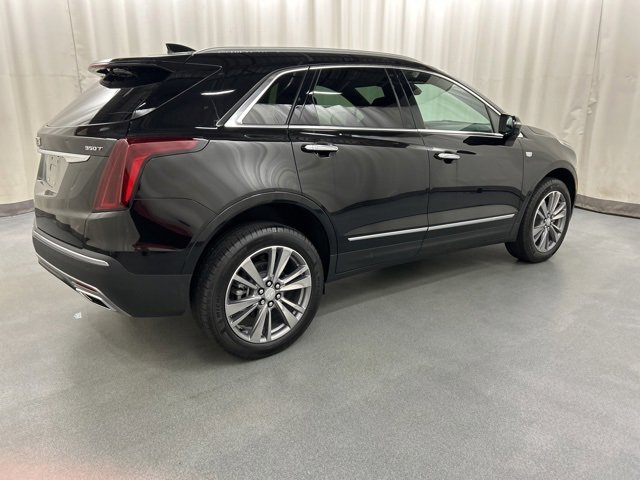 2025 Cadillac XT5 Premium Luxury photo 2