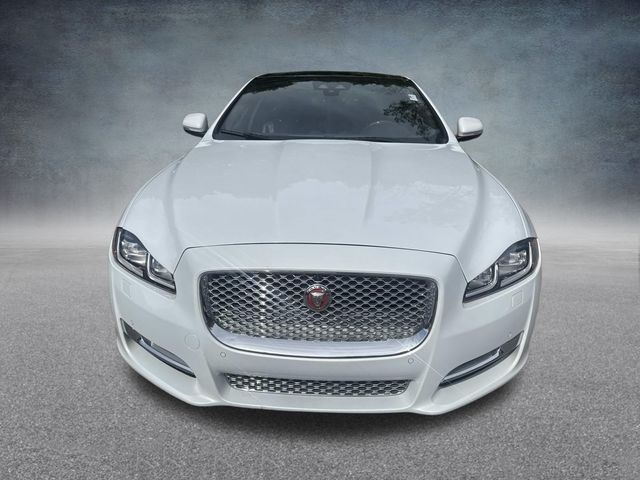 2019 Jaguar XJ Supercharged photo 12